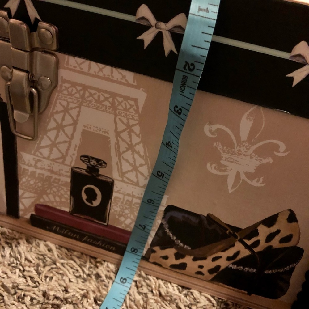 Preowned Chic storage both box ⭐️☺️ - Picture 14 of 16